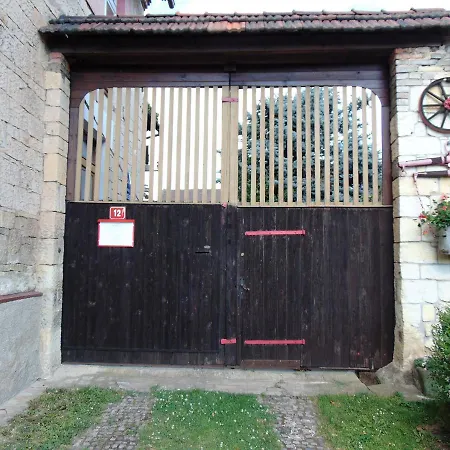 فندق مبيت وإفطار Ubytovani Mutejovice